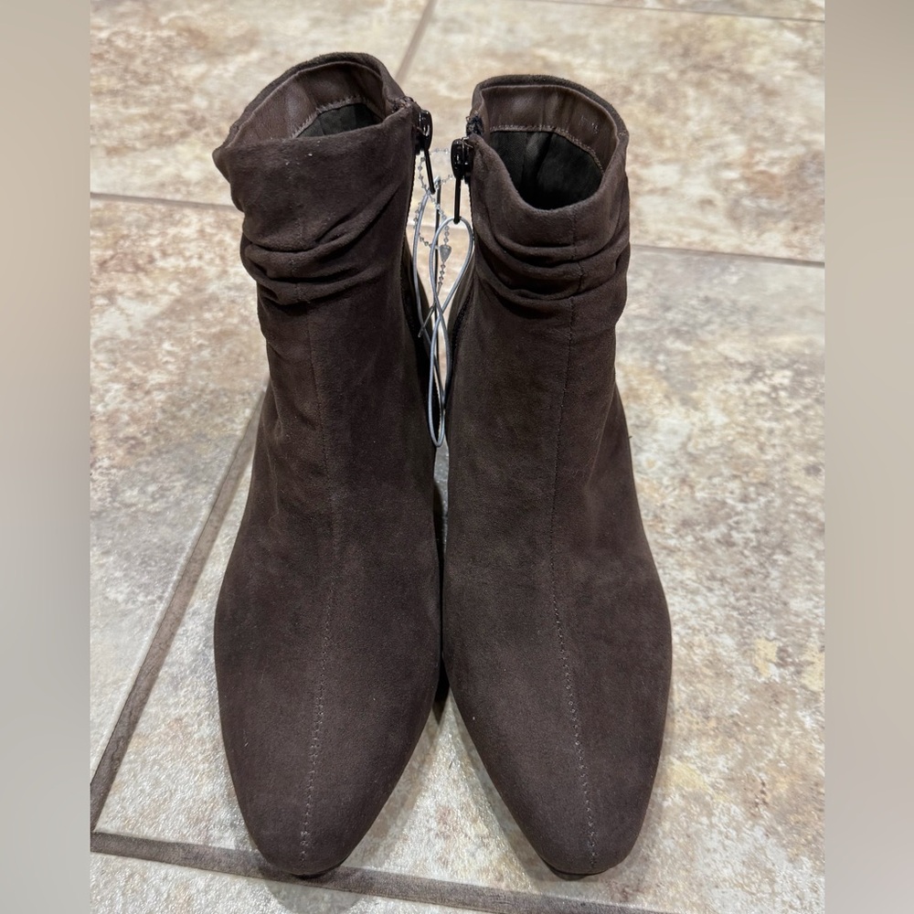 Andiamo Brown Women's Ankle Boots 5.5